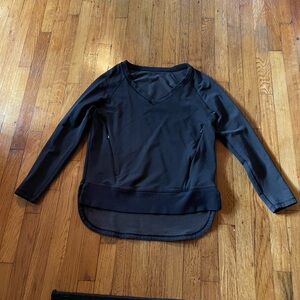 Lululemon women’s Black V-Neck Women's Top